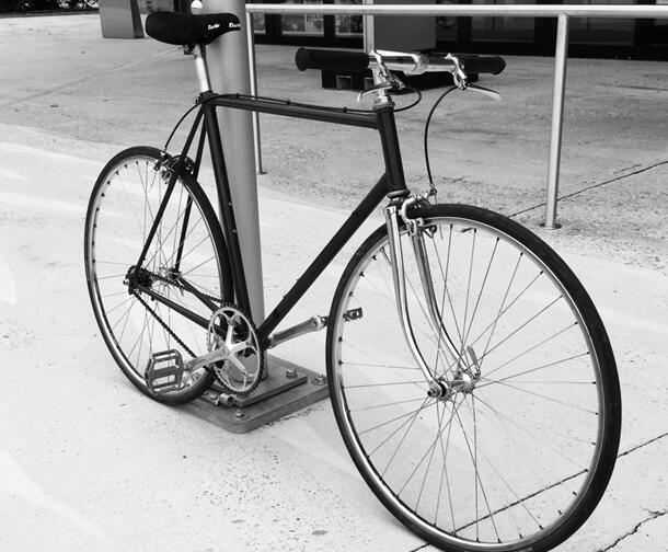 凤凰自行车和永久自行车哪一个好一点 永久自行车和凤凰自行车哪个质量好