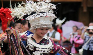 苗族服饰特点 苗族服饰特点图片